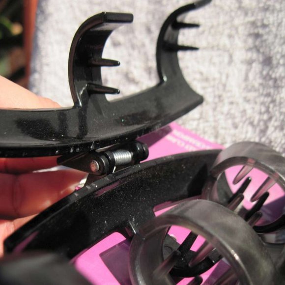 2 Goody Large Plastic Holly Jaw Claw Clips 6 Teeth Extra Inside Thick Hair Grip - Picture 2 of 16